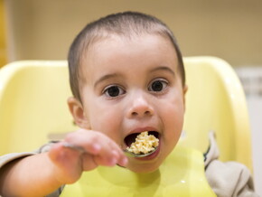 ¿Mi bebé ya puede comer de todo?