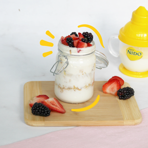 vaso con yogurt con frutas para bebe vaso entrenador con leche nido