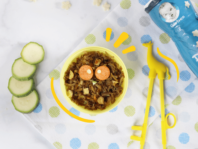 plato con noodles orientales para bebé y puffs Gerber